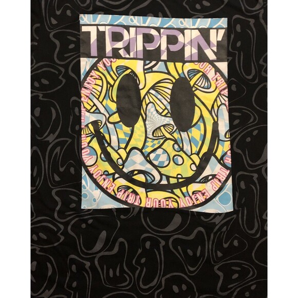 Bailey Apparel Launder TRIPPIN' Large T-Shirt Black All Over Print Trippy Smiley - Picture 2 of 7